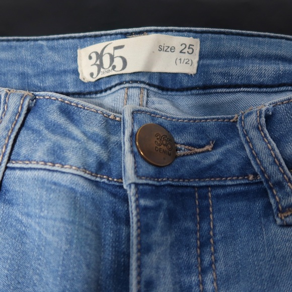 Light Blue Wash Skinny Jeans | R. Knee Rip | 365 - Picture 2 of 7